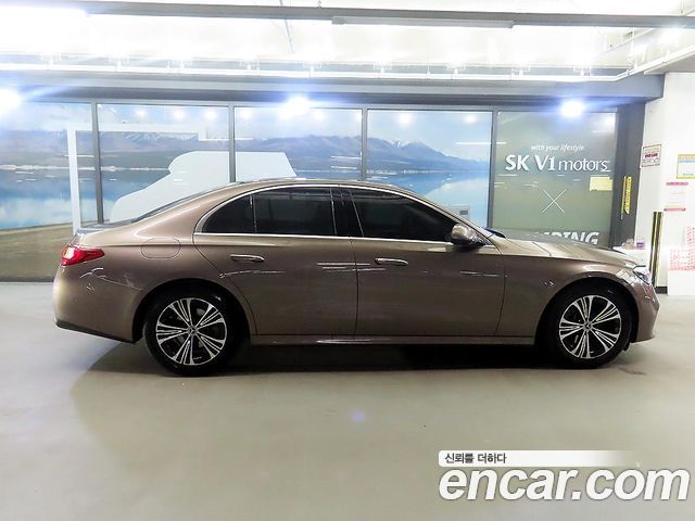Mercedes-Benz E-Class W214 E200 Avantgarde - фото 2