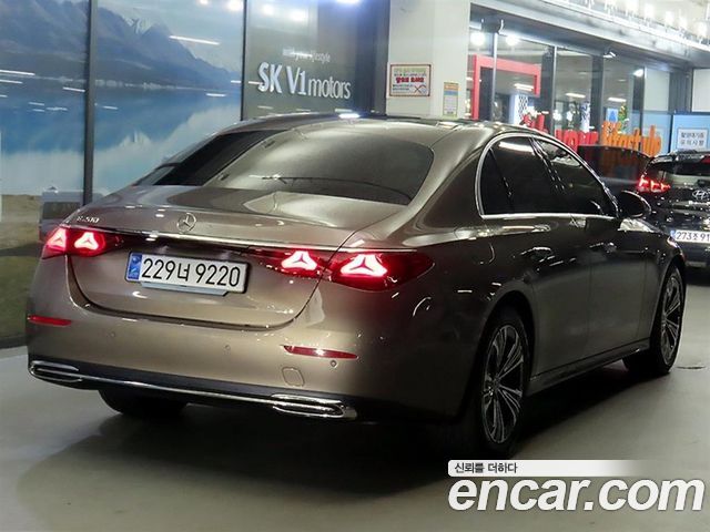 Mercedes-Benz E-Class W214 E200 Avantgarde - фото 3
