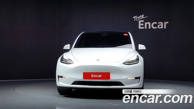 Tesla Model Y Long Range AWD - фото 2