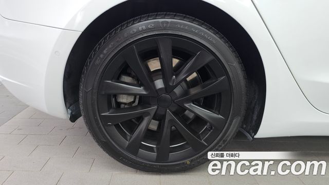 Tesla Model 3 Standard Range Plue RWD - фото 4