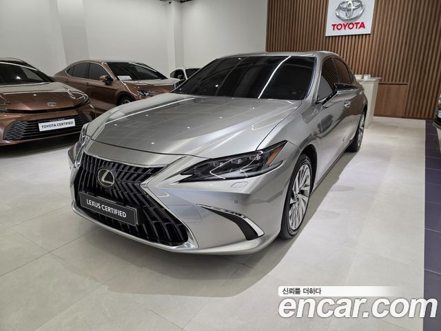 Lexus ES 7-го поколения Executive - фото 0