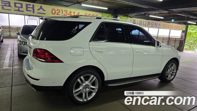 Mercedes-Benz GLE-Class W166 GLE350 d 4MATIC - фото 3