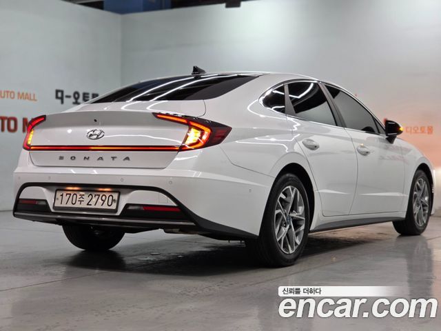 Hyundai Sonata DN8 2.0 Premium Family - фото 3