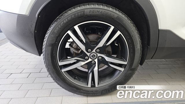 Volvo XC40 B4 R-Design - фото 4