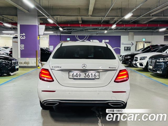 Mercedes-Benz E-Class W213 E220d 4MATIC Avantgarde - фото 1