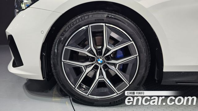 BMW 5-Series G60 520i M Sport - фото 4