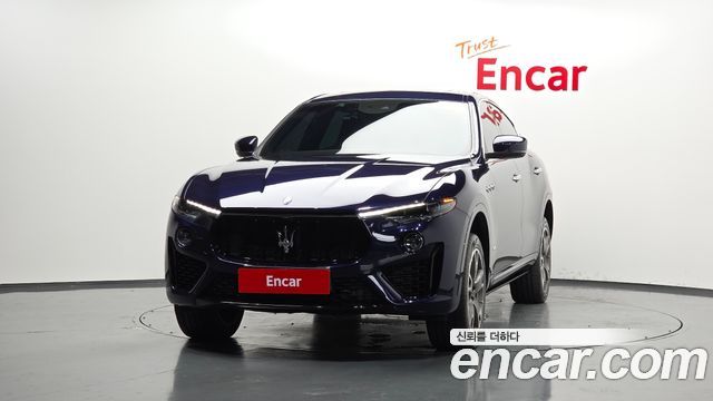 Maserati Levante 3.0 S AWD - фото 2