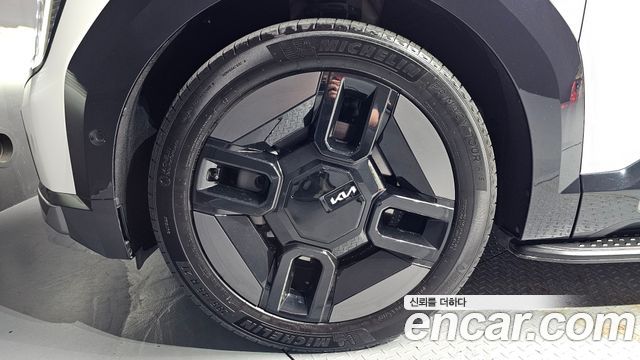 Kia EV9 Long Range 4WD GT Line - фото 4