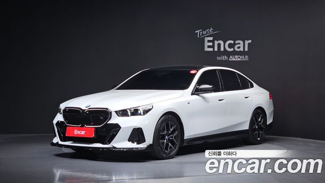 BMW 5-Series G60 520i M Sport - фото 0
