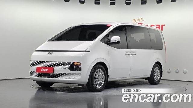 Hyundai Staria Tourer 11-Seater Modern - фото 0