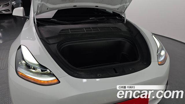 Tesla Model Y RWD - фото 4