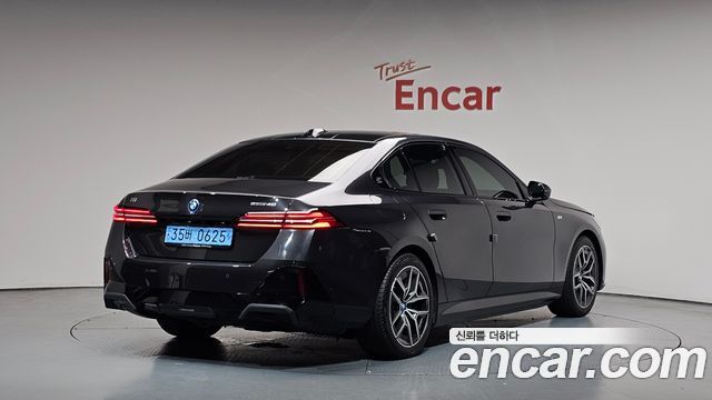 BMW i5 G60 eDrive 40 M Sport - фото 1