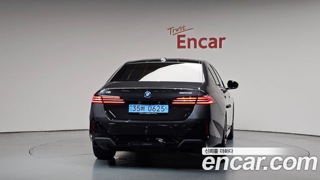 BMW i5 G60 eDrive 40 M Sport - фото 3