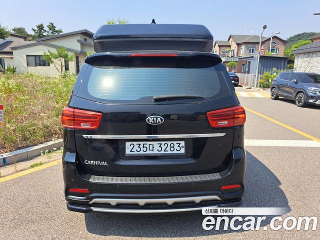 Kia Carnival Новый Gasoline 9-Seater Noblesse Special - фото 1