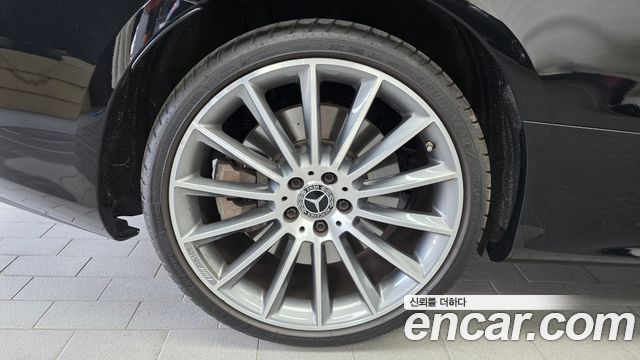 Mercedes-Benz E-Class W213 E450 4MATIC Cabriolet - фото 4