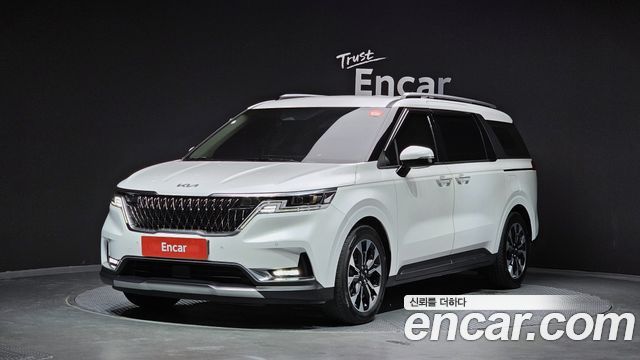 Kia Carnival 4-го поколения 9-Seater Signature - фото 0