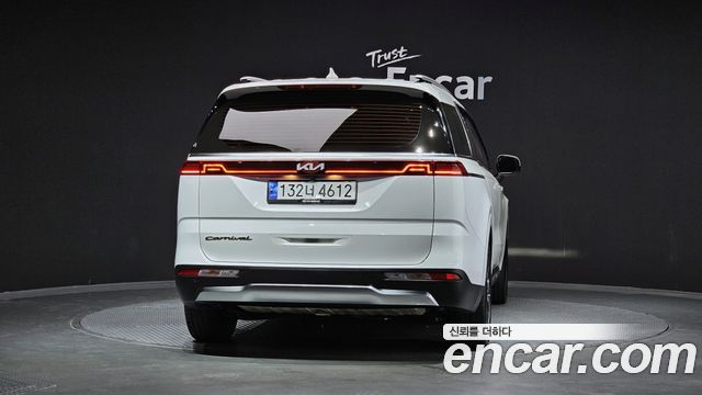 Kia Carnival 4-го поколения 9-Seater Signature - фото 3
