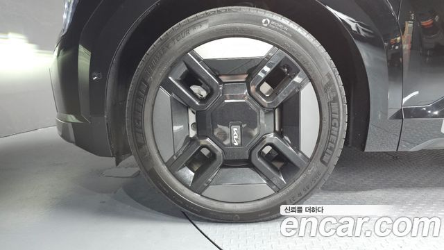 Kia EV9 Long Range 4WD GT Line - фото 3