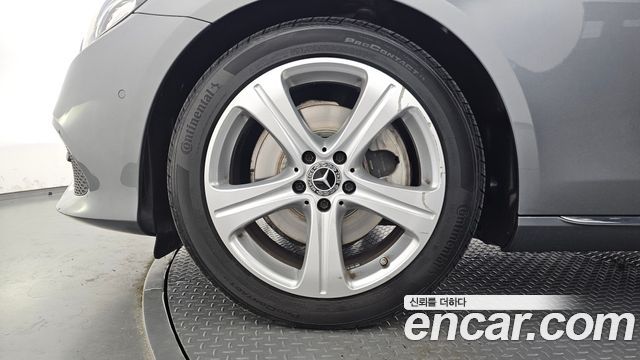 Mercedes-Benz E-Class W213 E200 Avantgarde - фото 4