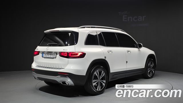 Mercedes-Benz GLB-Class X247 GLB220 - фото 1