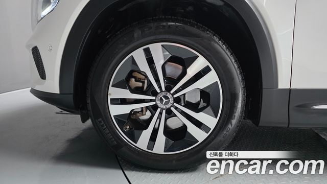 Mercedes-Benz GLB-Class X247 GLB220 - фото 4