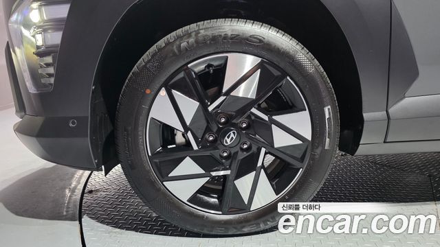 Hyundai Kona SX2, гибрид Inspiration - фото 4