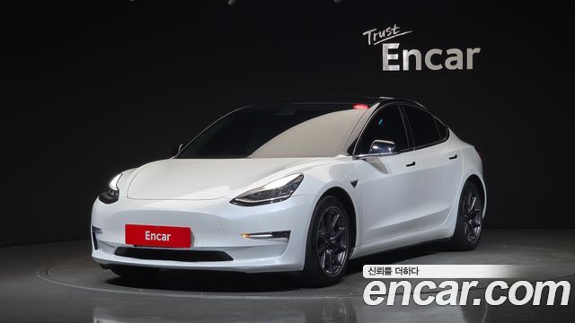 Tesla Model 3 Long Range AWD - фото 0