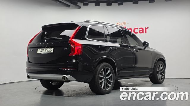 Volvo XC90 2-го поколения D5 Momentum - фото 0