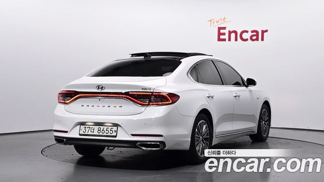 Hyundai Grandeur IG, гибрид Exclusive - фото 1