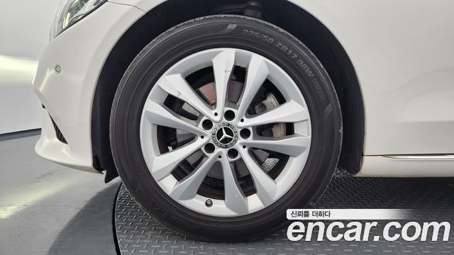 Mercedes-Benz C-Class W205 C220 d Avantgarde - фото 4