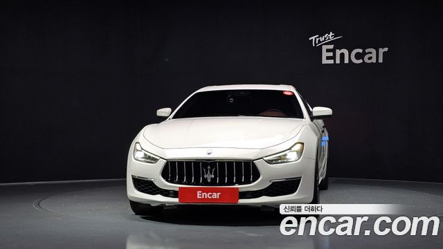 Maserati Ghibli 3.0 Diesel GranLusso 3rd - фото 2