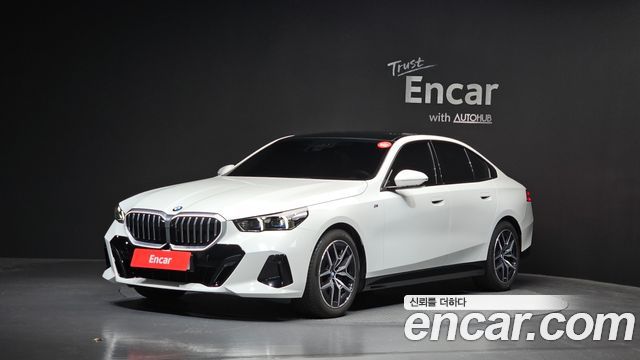BMW 5-Series G60 520i M Sport - фото 0