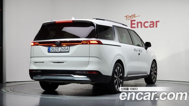 Kia Carnival 4-го поколения 9-Seater Noblesse - фото 1