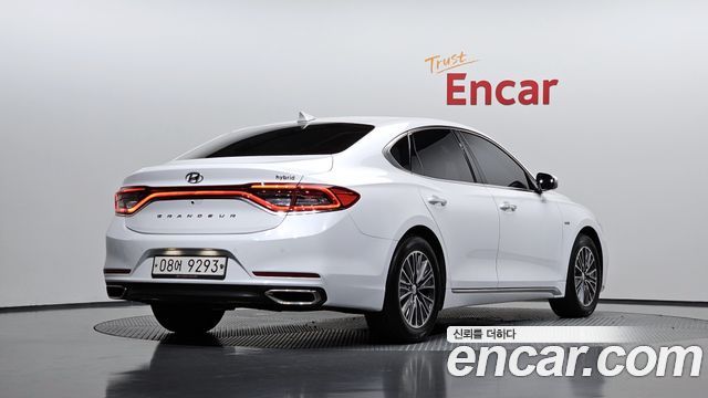 Hyundai Grandeur IG, гибрид Exclusive Special - фото 1