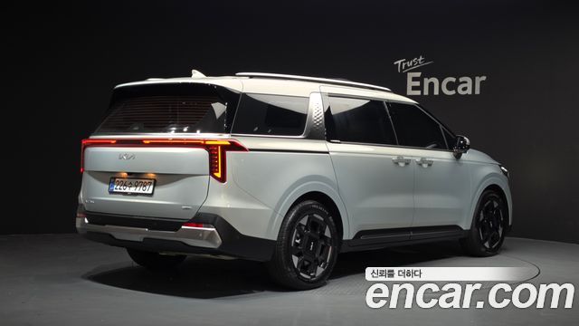 Kia Carnival Новый 4-го поколения HEV 7seater Signature - фото 1