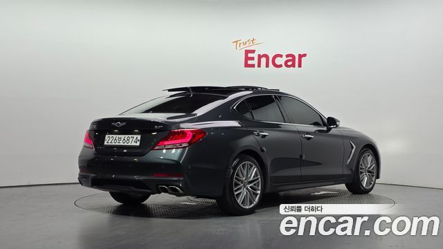 Genesis G70 2.0T Elite - фото 1