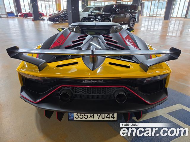 Lamborghini Aventador LP770-4 SVJ Roadster - фото 3