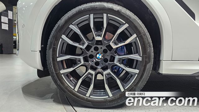 BMW X6 G06 xDrive40i M Sport - фото 4