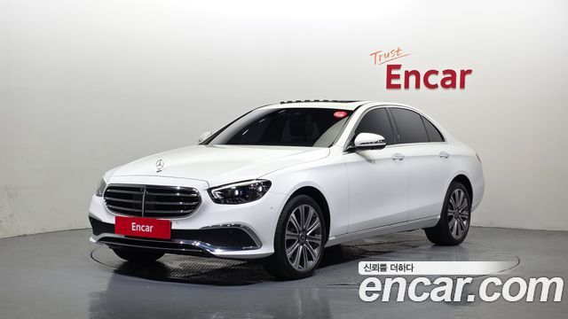 Mercedes-Benz E-Class W213 E350 4MATIC Exclusive - фото 0