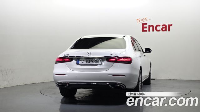 Mercedes-Benz E-Class W213 E350 4MATIC Exclusive - фото 3