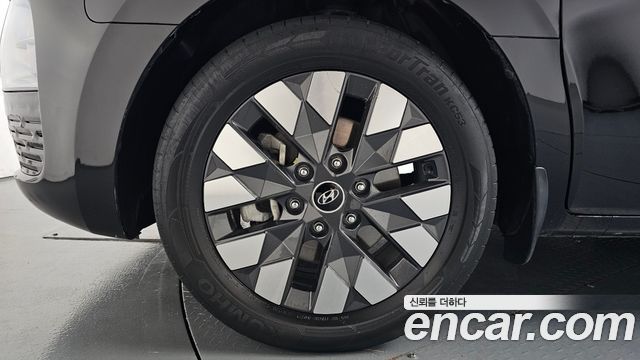 Hyundai Staria Tourer 11-Seater Modern - фото 3