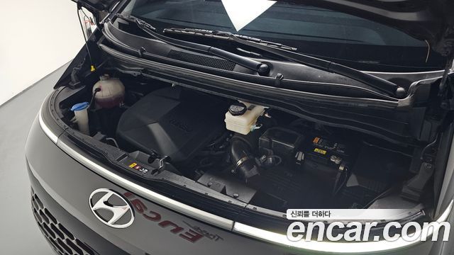 Hyundai Staria Tourer 11-Seater Modern - фото 4