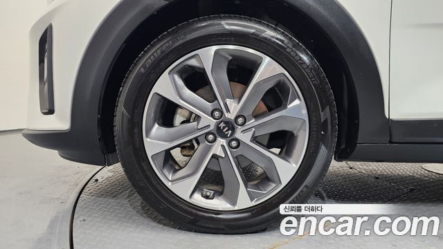 Kia Stonic 1.0 Turbo Prestige - фото 4