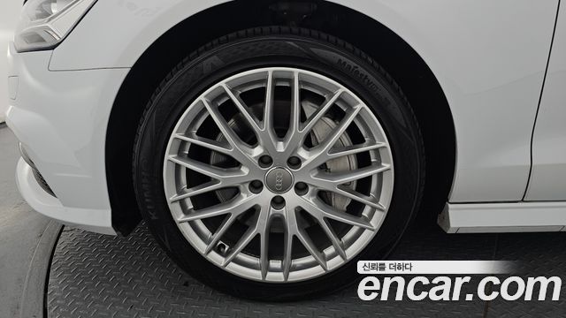 Audi A6 40 TFSI Premium C7 - фото 3