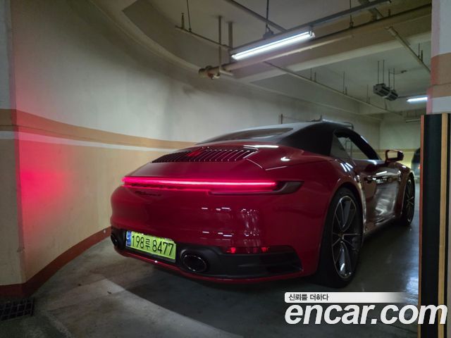 Porsche 911 Carrera 4 Cabriolet - фото 3