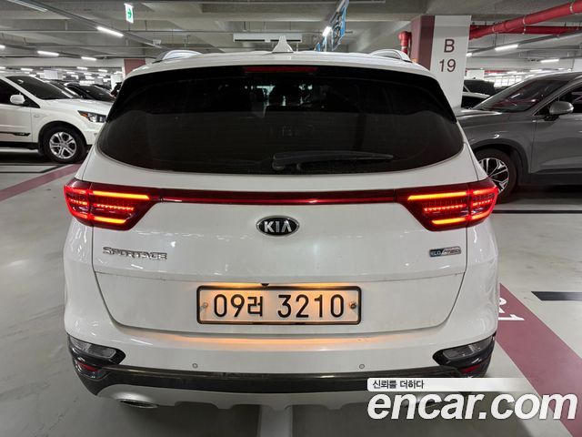 Kia Sportage Diesel 2.0 2WD Noblesse - фото 1