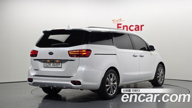 Kia Carnival Новый 9-Seater Noblesse Special - фото 1
