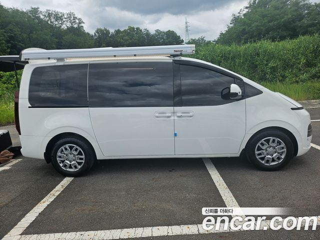 Hyundai Staria 2WD Camping Car Special Vehicle - фото 1