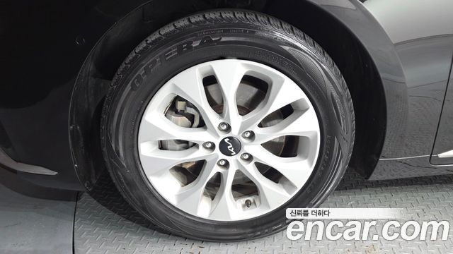Kia K8 2.5 Gasoline 2WD Noblesse - фото 4