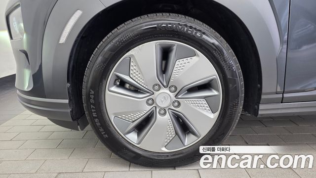 Hyundai Kona Premium - фото 4